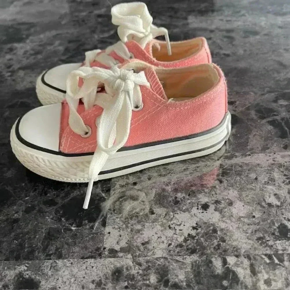 Toddler Kid Canvas Sneaker Size 6 Pink in White